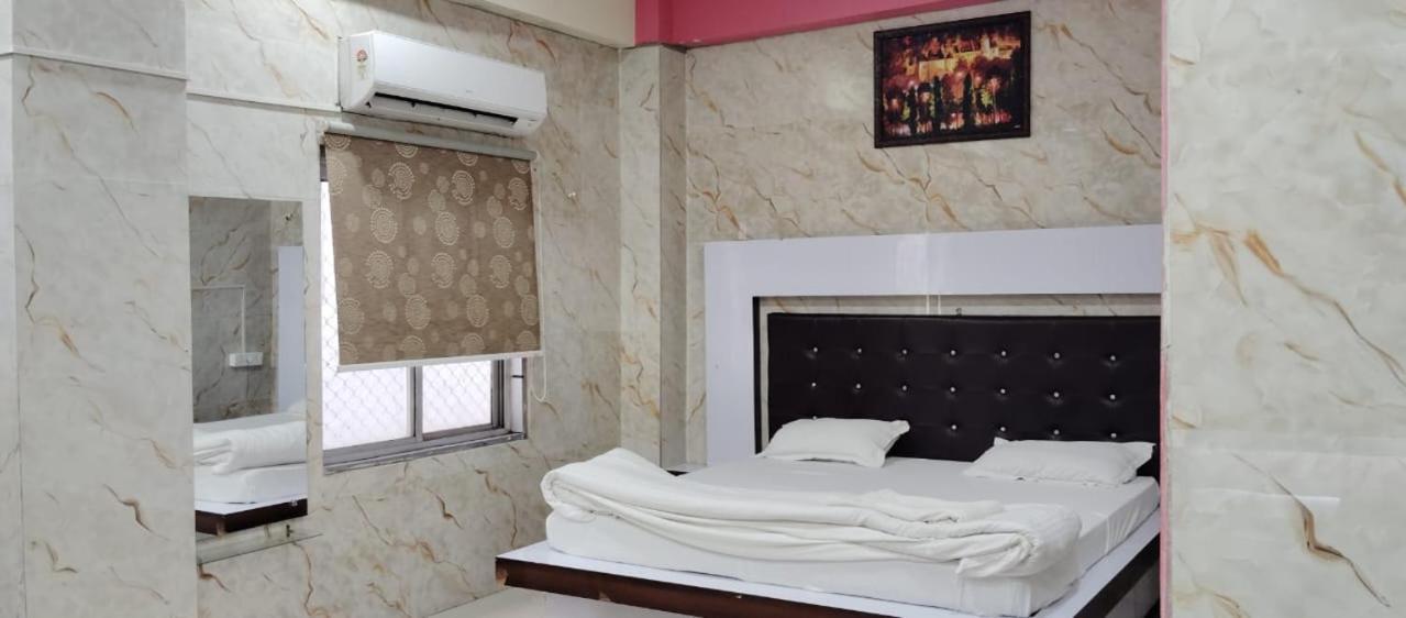 Hotel Shri Sai International, Sitamarhi Dumra Zewnętrze zdjęcie