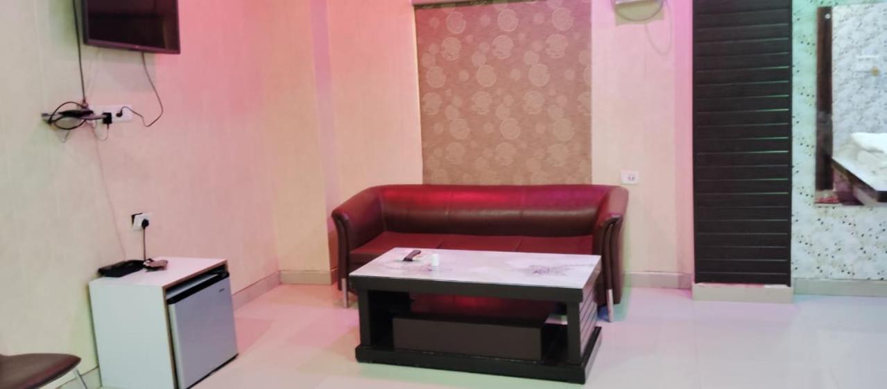 Hotel Shri Sai International, Sitamarhi Dumra Zewnętrze zdjęcie